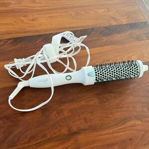 White and Black Hair Styling Brush